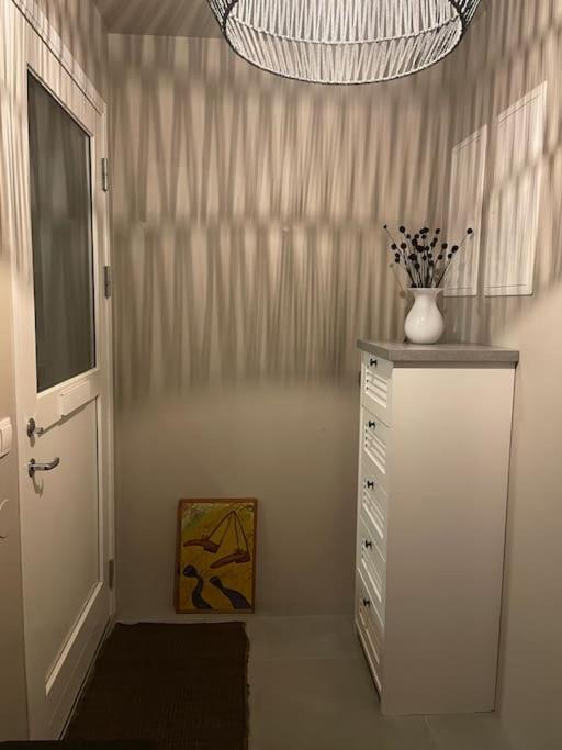 Beautiful Apartment Near Airport Njarthvik 외부 사진