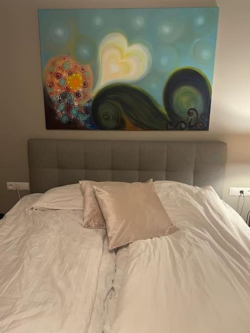 Beautiful Apartment Near Airport Njarthvik 외부 사진