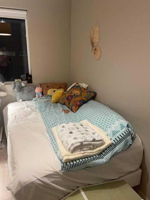 Beautiful Apartment Near Airport Njarthvik 외부 사진